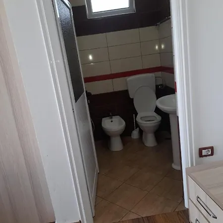 Holiday's House Влёра